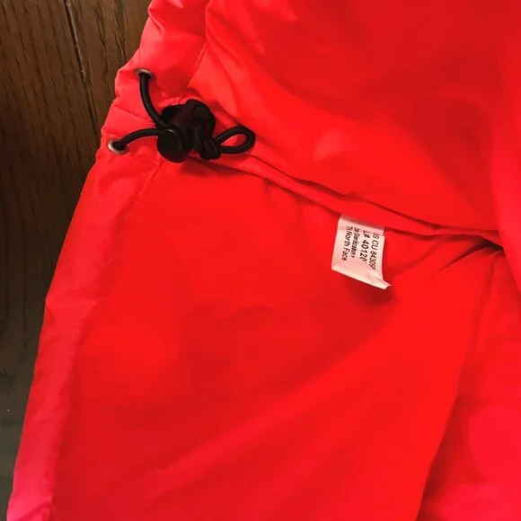 The North Face Mens 1996 Retro Nuptse 700 Down Puffer Jacket